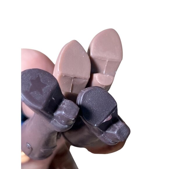 Two DWA Dolls 2017 With Rainbow & Red/Blue Shirts Brown & Blonde Hair - Picture 10 of 12